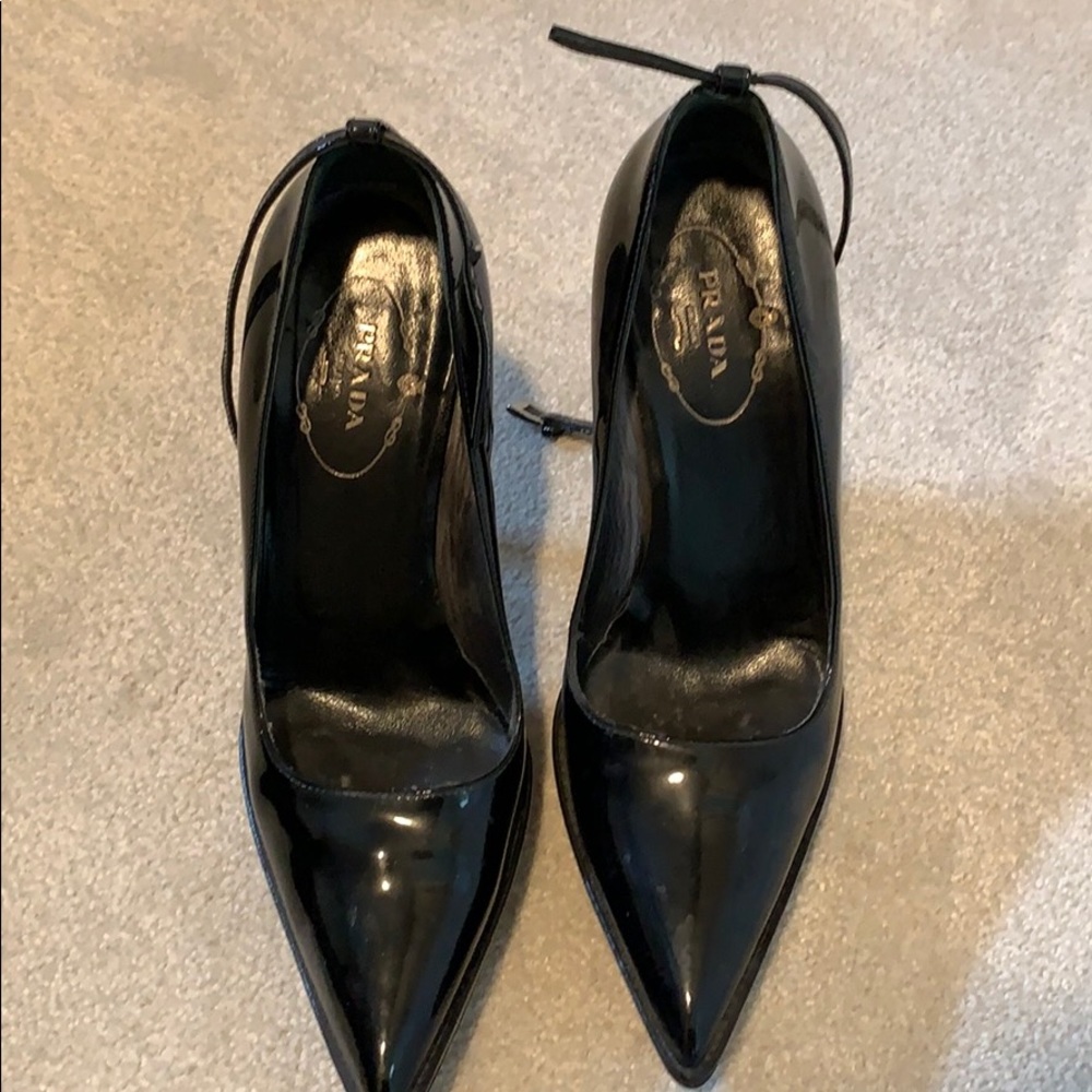 Stunning Prada platform ankle strap black heels - Picture 4 of 12